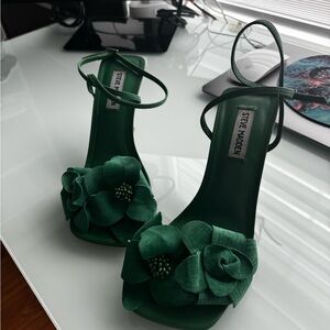 Gorgeous Steve Maiden heels size 8M